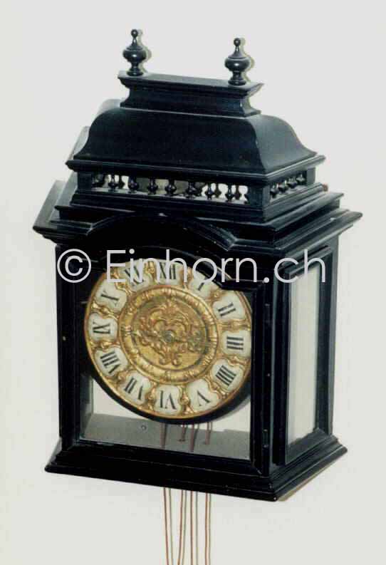 Neuenburger Wanduhr, schwarzer Holzkasten